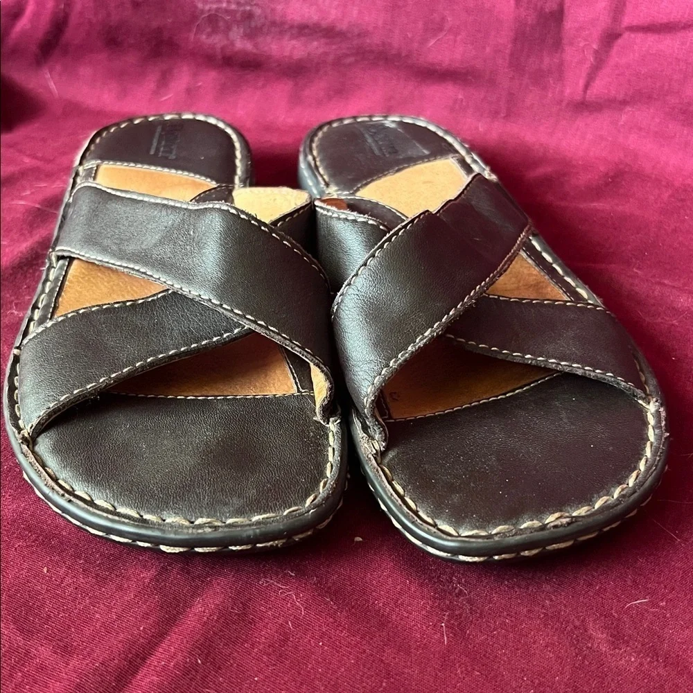 Born Leather Brown Cross Strap Slides/Sandals - 10 - Picture 2 of 10